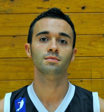 Before the playoffs start, Rui, point guard of the first team and tremendous 3pt shooter, was kind enough to answer us a few questions on his 3rd season ... - BSM-Rui-Nunes-Jordao